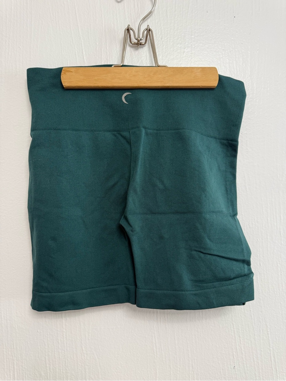 ZYIA Deep Green High-Rise Bike Shorts - Picture 4 of 6